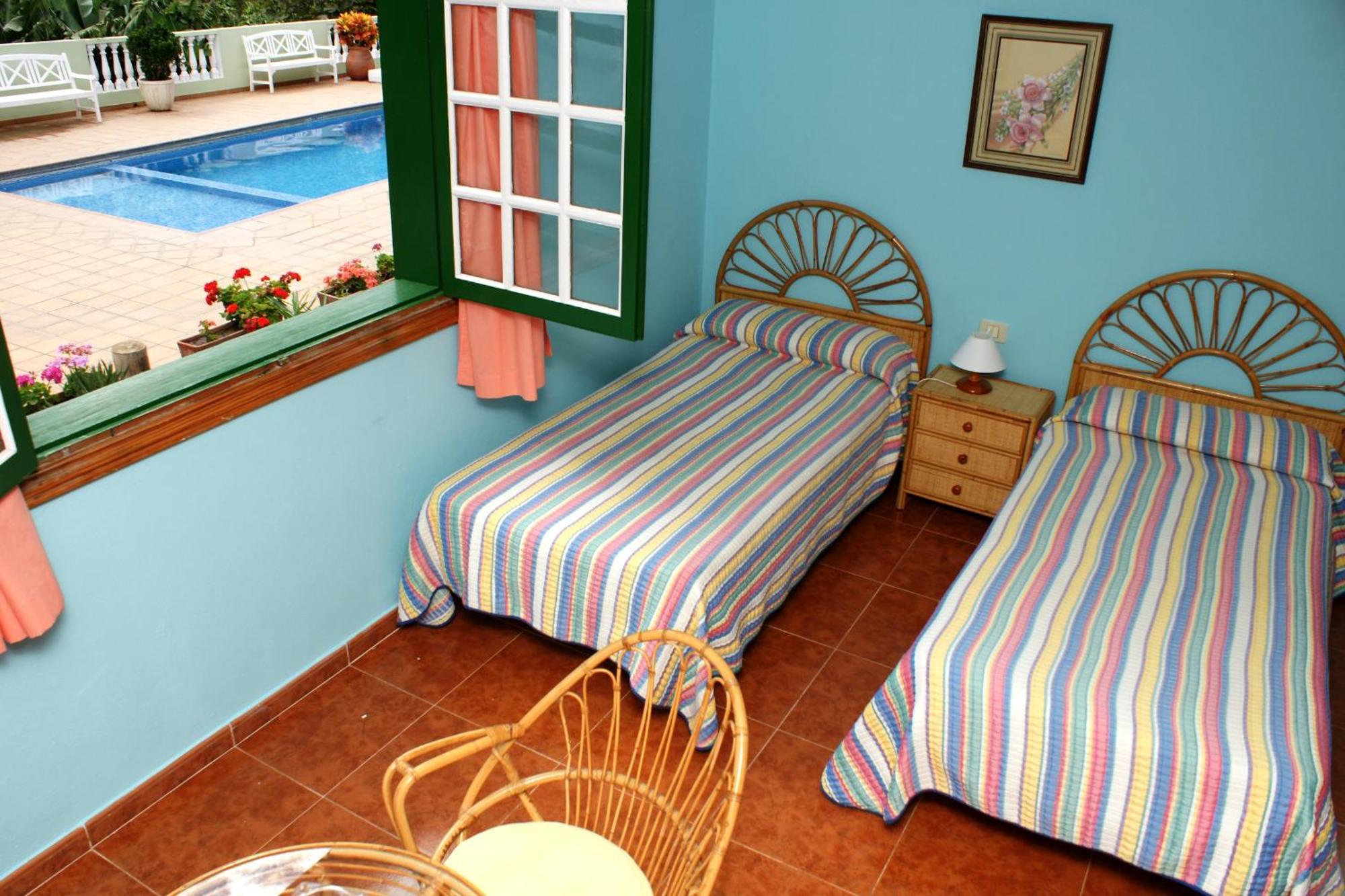 Apartamentos Nelly Valle Gran Rey Oda fotoğraf